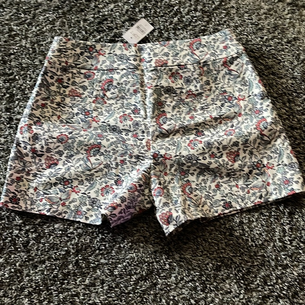 NWT LOFT THE RIVIERA SHORT High Waist Floral Women's Shorts w/4”inseam (2) - Picture 4 of 6